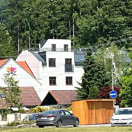 Floravilla Gasthuis Rajecké Teplice