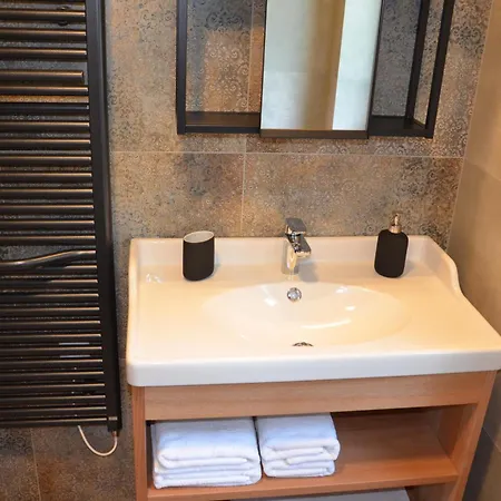 Floravilla Guest house 3*